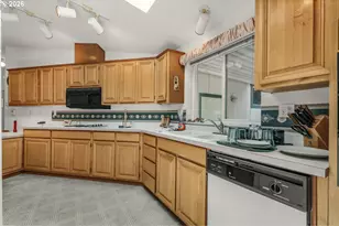1655 S Elm St, Canby, OR 97013 - Photo 14