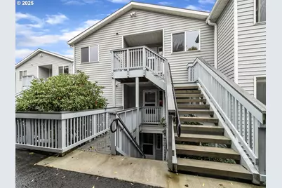 6722 N Richmond Ave, Portland, OR 97203 - Photo 1