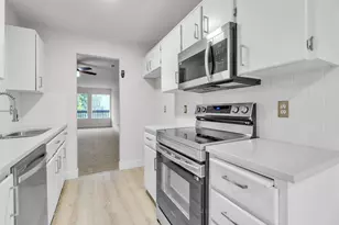 6722 N Richmond Ave, Portland, OR 97203 - Photo 8