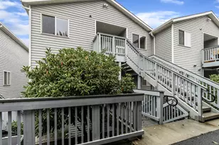 6722 N Richmond Ave, Portland, OR 97203 - Photo 2