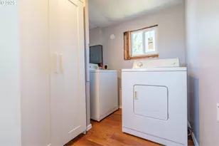 2400 SE Stratus Ave, McMinnville, OR 97128 - Photo 12