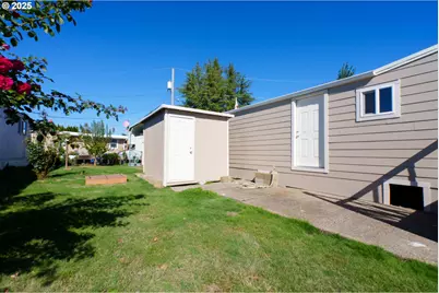 2400 SE Stratus Ave #33, McMinnville, OR 97128 - Photo 6