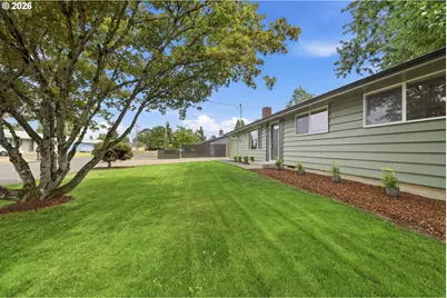 4432 Hawthorne Ave, Eugene, OR 97402 - Photo 2