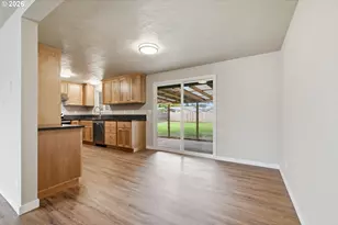 4432 Hawthorne Ave, Eugene, OR 97402 - Photo 6