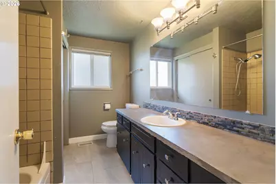 17090 SE Pine Cone Ln, Milwaukie, OR 97267 - Photo 18