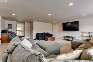2251 Comstock Ave, Eugene, OR 97408 - Photo 38