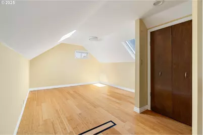 11330 NE Glisan St, Portland, OR 97220 - Photo 20