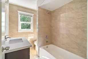 11330 NE Glisan St, Portland, OR 97220 - Photo 14