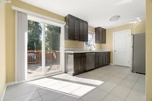 11330 NE Glisan St, Portland, OR 97220 - Photo 8