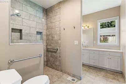 8781 Boulder Ridge Ct SE, Salem, OR 97317 - Photo 34