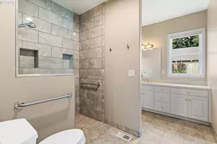 8781 Boulder Ridge Ct SE, Salem, OR 97317 - Photo 34