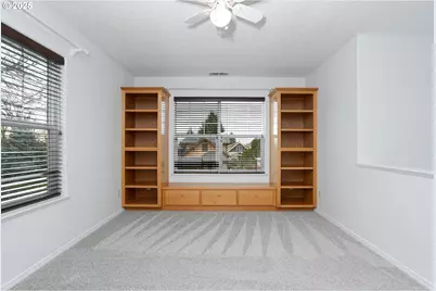 101 Gregory Ln, Mount Angel, OR 97362 - Photo 18