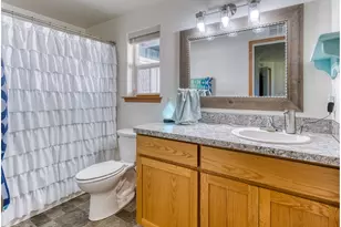 113 NE Whispering River Ct, McMinnville, OR 97128 - Photo 14