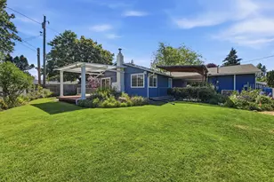 1040 Martha Ct, Eugene, OR 97401 - Photo 22