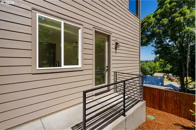 2902 E McLoughlin Blvd, Vancouver, WA 98661 - Photo 30