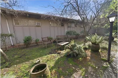 12125 SW 14th St, Beaverton, OR 97005 - Photo 4