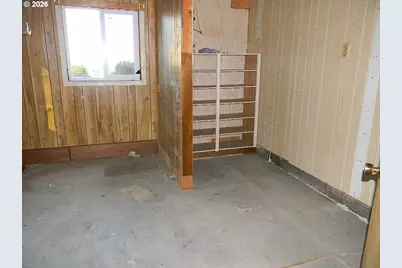 214 E 13th St, The Dalles, OR 97058 - Photo 16