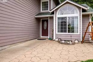 809 Melton Rd, Castle Rock, WA 98611 - Photo 4