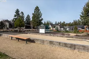 152 W Clearpine Dr, Sisters, OR 97759 - Photo 24