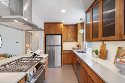 1916 NE Liberty St, Portland, OR 97211 - Photo 8