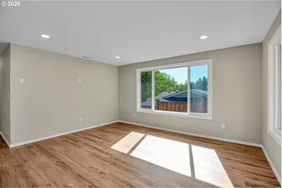 1822 SW Marigold St, Portland, OR 97219 - Photo 4