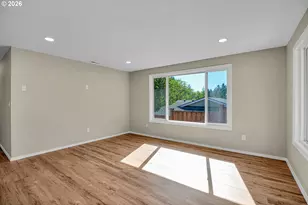 1822 SW Marigold St, Portland, OR 97219 - Photo 4