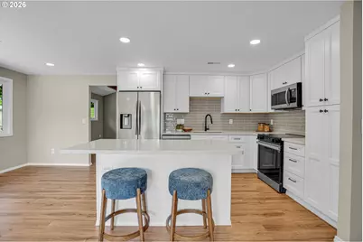 1822 SW Marigold St, Portland, OR 97219 - Photo 8