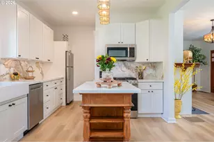 5908 SW 45th Ave, Portland, OR 97221 - Photo 14