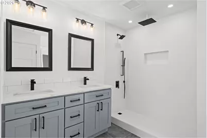 2136 N Webster St, Portland, OR 97217 - Photo 16