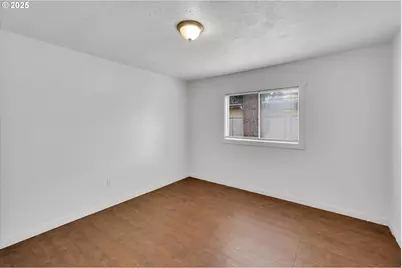 202 NE 162nd Ave, Portland, OR 97230 - Photo 8
