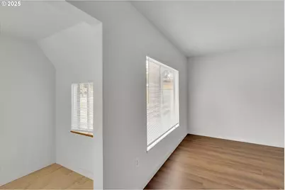202 NE 162nd Ave, Portland, OR 97230 - Photo 4