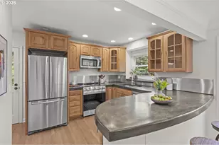 734 SE 69th Ave, Portland, OR 97215 - Photo 12