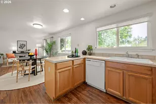911 Snell St, Eugene, OR 97405 - Photo 18