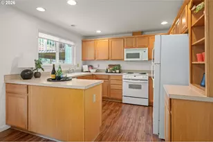 911 Snell St, Eugene, OR 97405 - Photo 14