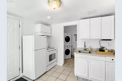 8130 SE Yamhill St, Portland, OR 97215 - Photo 22