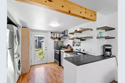 8130 SE Yamhill St, Portland, OR 97215 - Photo 6