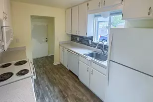 1572 NW Tanasbrook Ct, Beaverton, OR 97006 - Photo 6