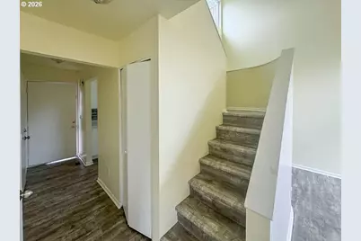 1572 NW Tanasbrook Ct, Beaverton, OR 97006 - Photo 8