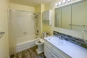 1572 NW Tanasbrook Ct, Beaverton, OR 97006 - Photo 14