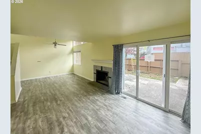 1572 NW Tanasbrook Ct, Beaverton, OR 97006 - Photo 4