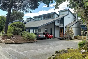 616 N Tomahawk Island Dr, Portland, OR 97217 - Photo 4