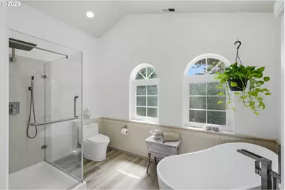 930 Lake Ct, Coos Bay, OR 97420 - Photo 20