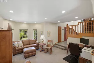 930 Lake Ct, Coos Bay, OR 97420 - Photo 8