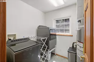 930 Lake Ct, Coos Bay, OR 97420 - Photo 30