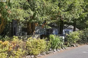 2211 SW Martha St, Portland, OR 97239 - Photo 10