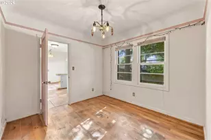 2211 SW Martha St, Portland, OR 97239 - Photo 16