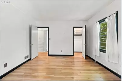 2211 SW Martha St, Portland, OR 97239 - Photo 22