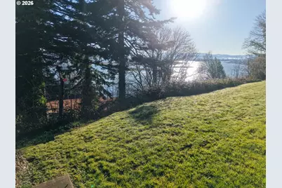 353 Oconnell St, North Bend, OR 97459 - Photo 6