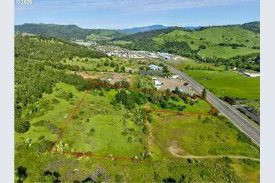 3314 NE Diamond Lake Blvd, Roseburg, OR 97470 - Photo 12