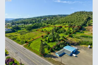 3314 NE Diamond Lake Blvd, Roseburg, OR 97470 - Photo 20